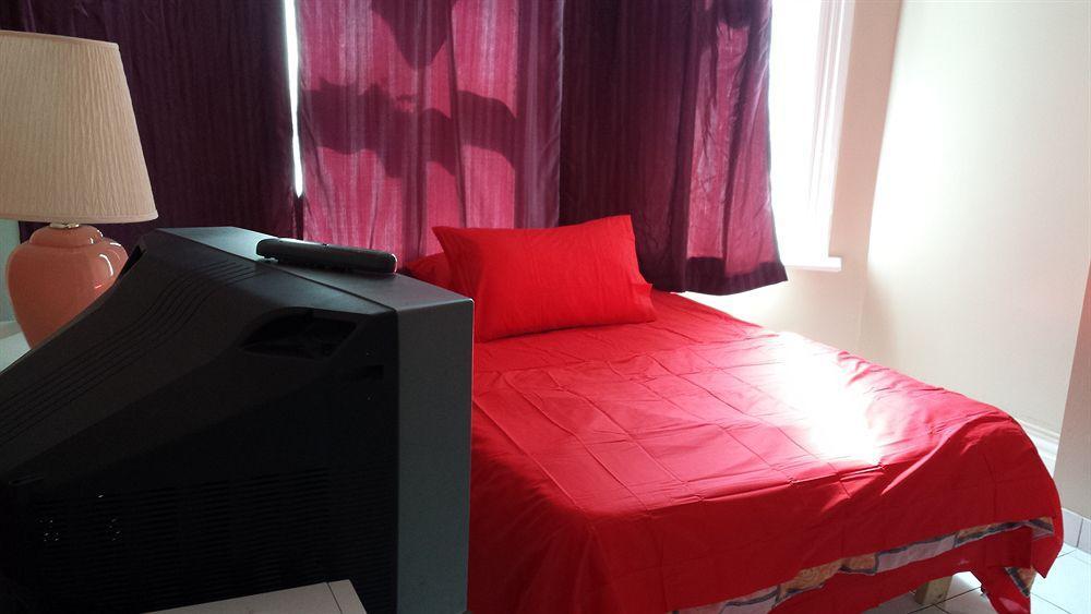 Toronto Travellers Home מראה חיצוני תמונה
