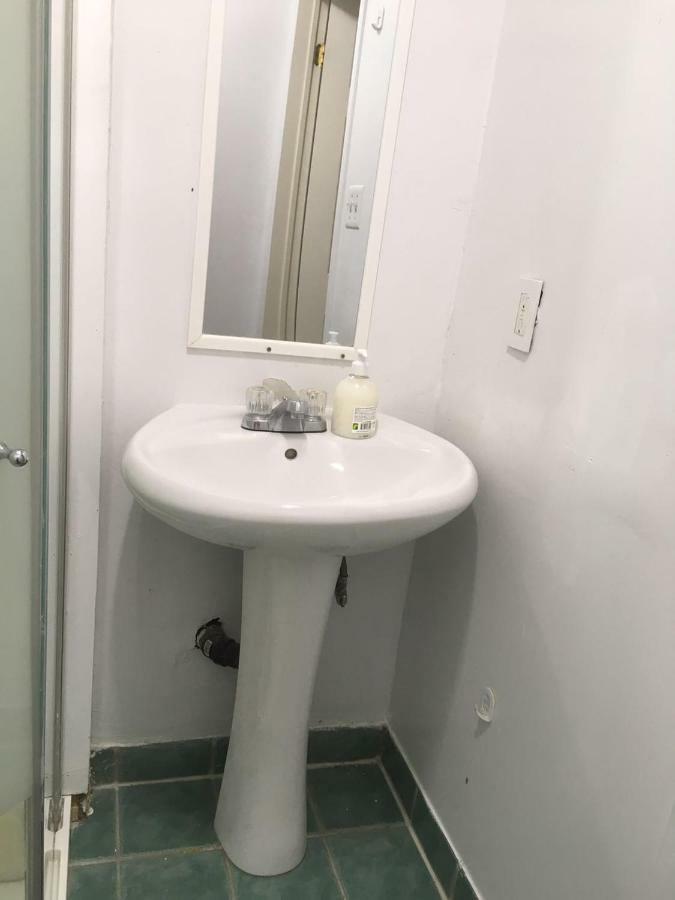 Toronto Travellers Home מראה חיצוני תמונה